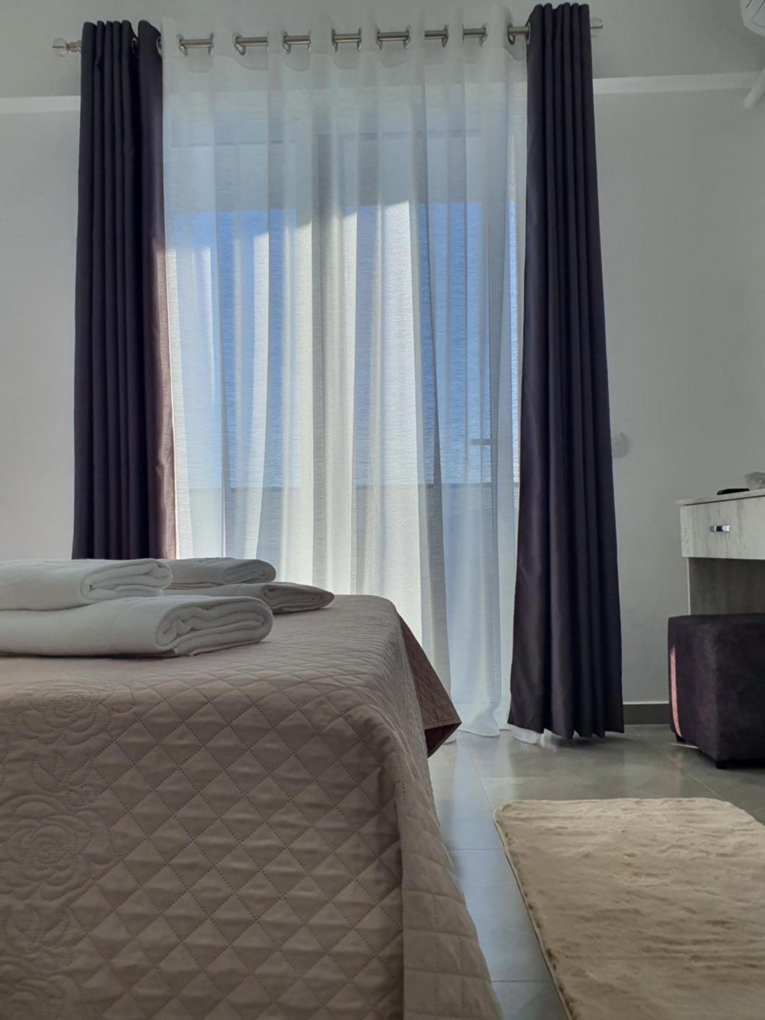 Flore Rooms Саранда Екстер'єр фото
