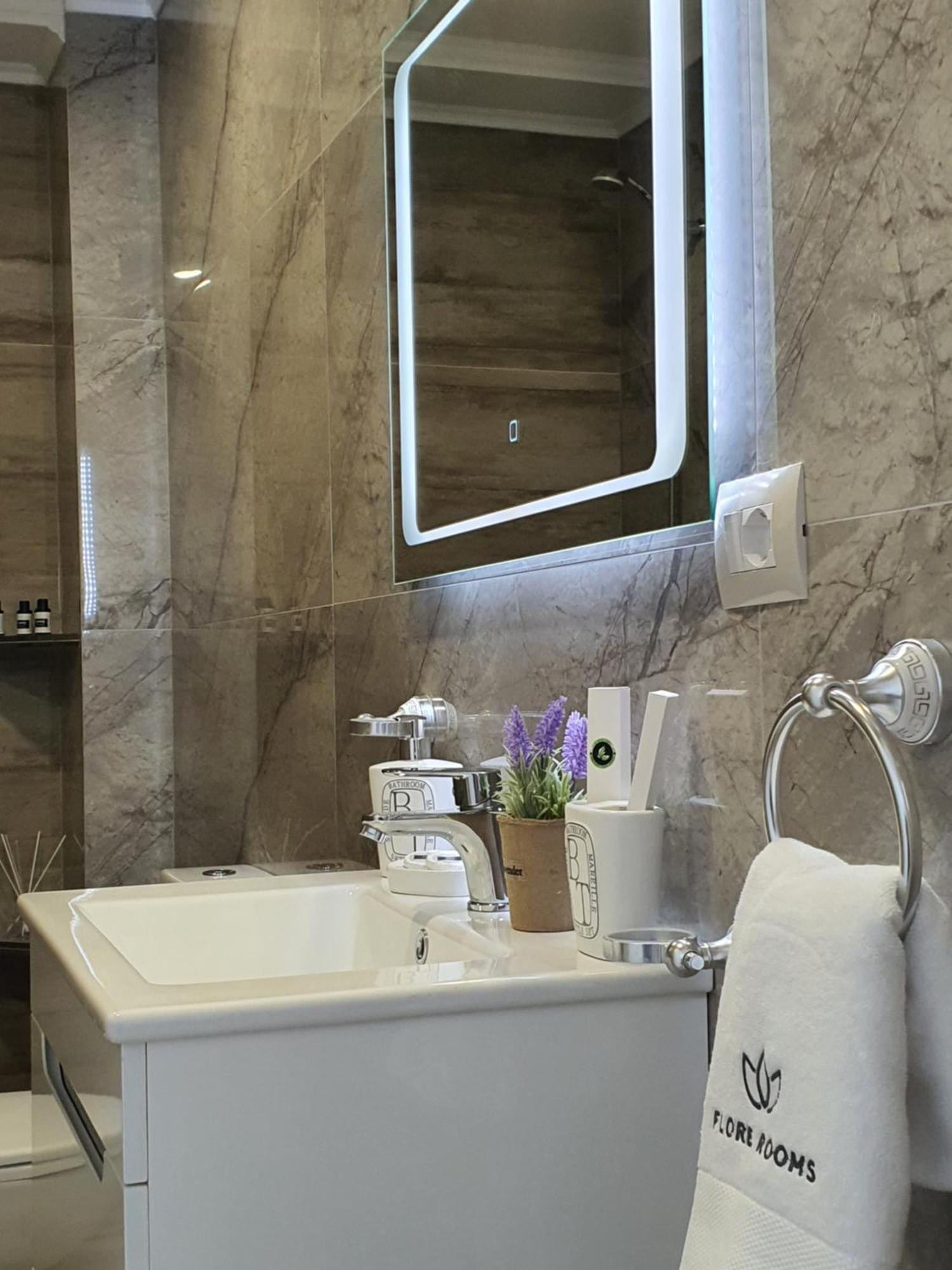 Flore Rooms Саранда Екстер'єр фото
