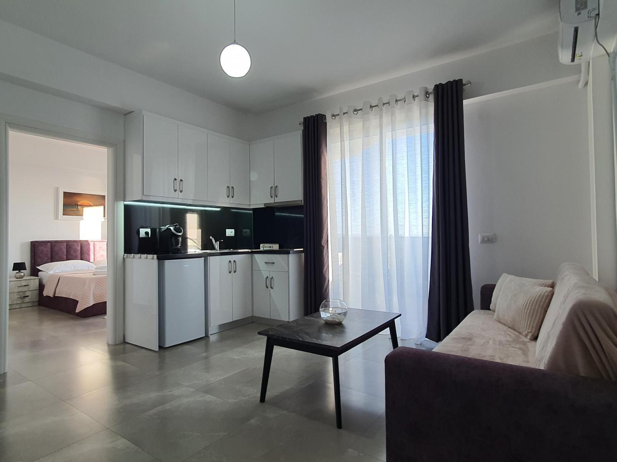 Flore Rooms Саранда Екстер'єр фото
