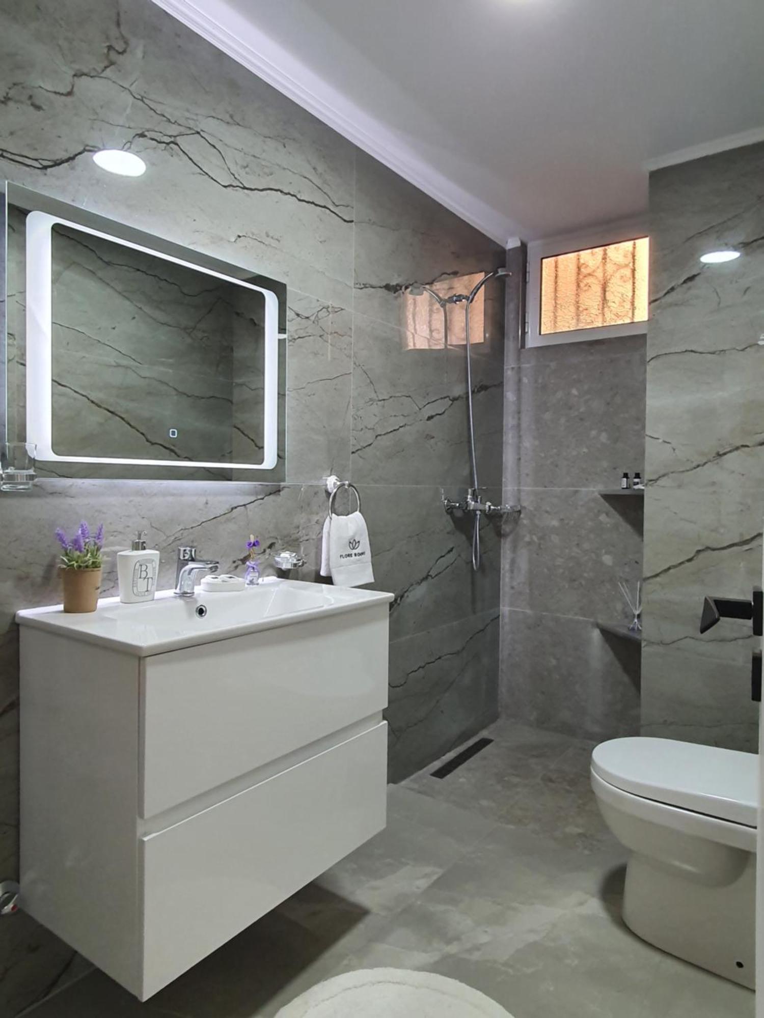 Flore Rooms Саранда Екстер'єр фото