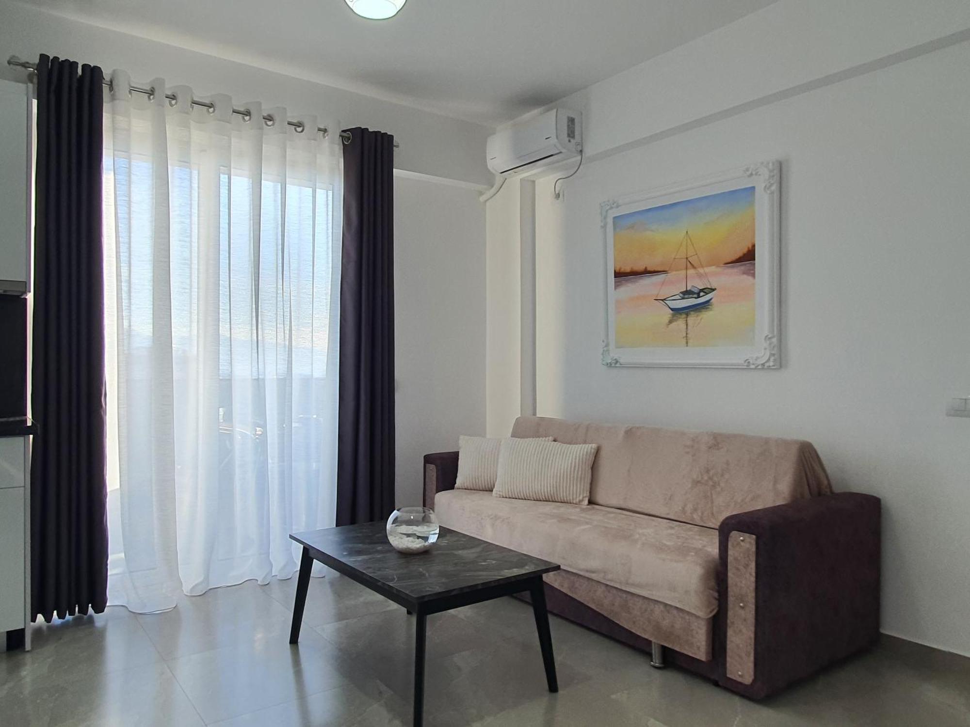 Flore Rooms Саранда Екстер'єр фото
