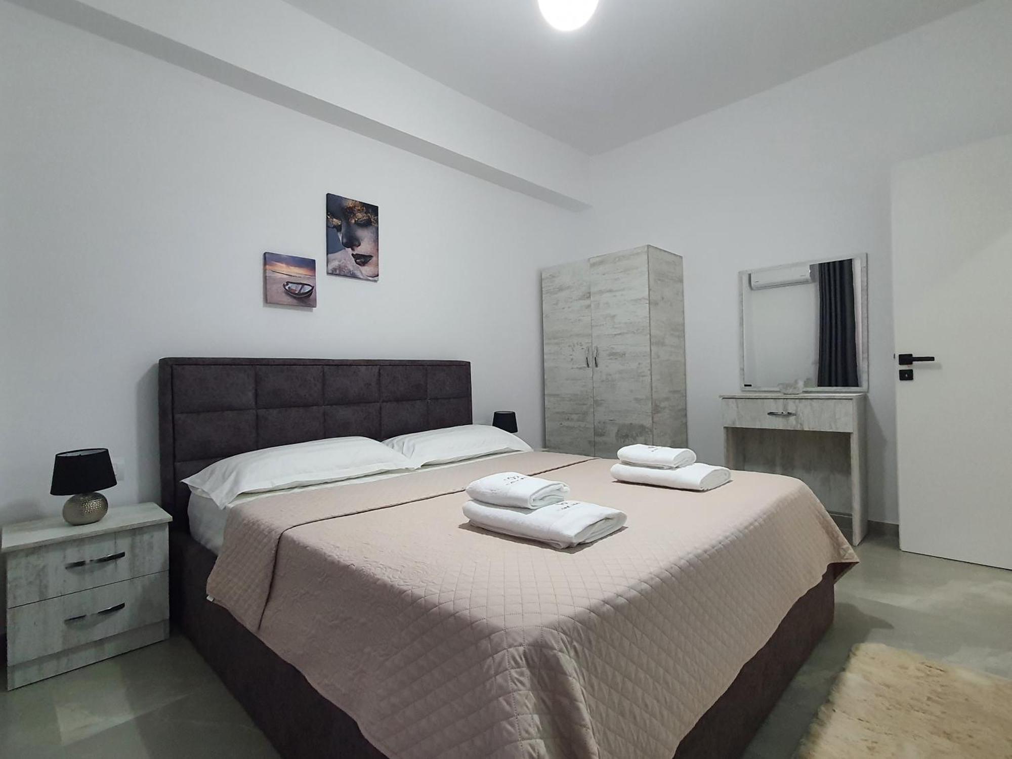 Flore Rooms Саранда Екстер'єр фото