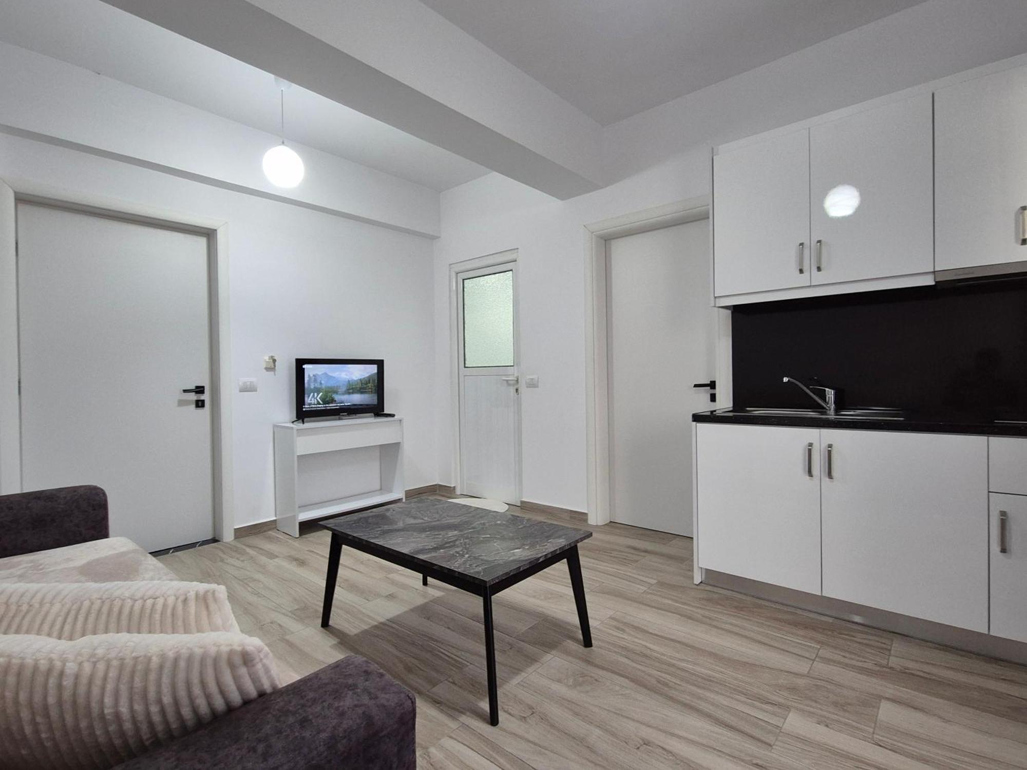 Flore Rooms Саранда Екстер'єр фото
