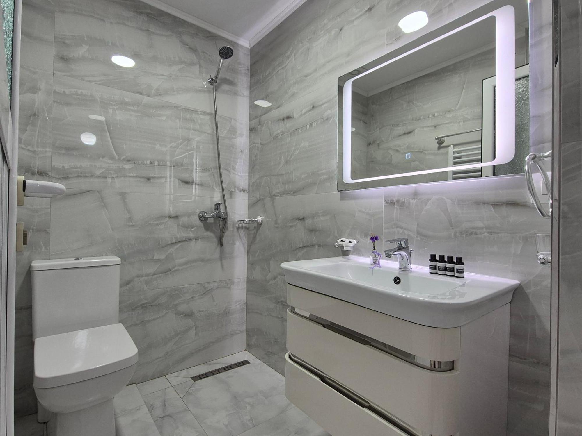 Flore Rooms Саранда Екстер'єр фото