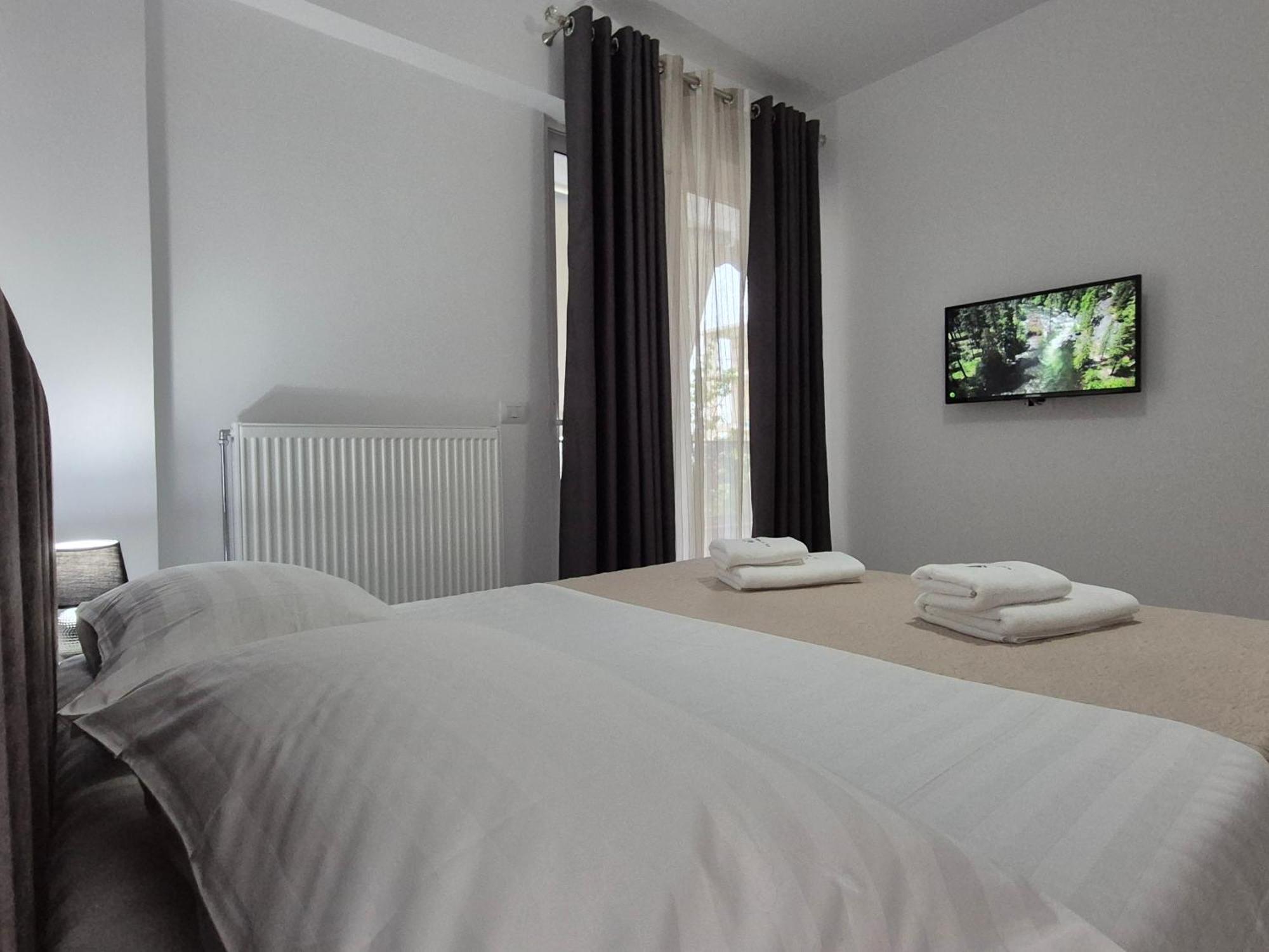 Flore Rooms Саранда Екстер'єр фото