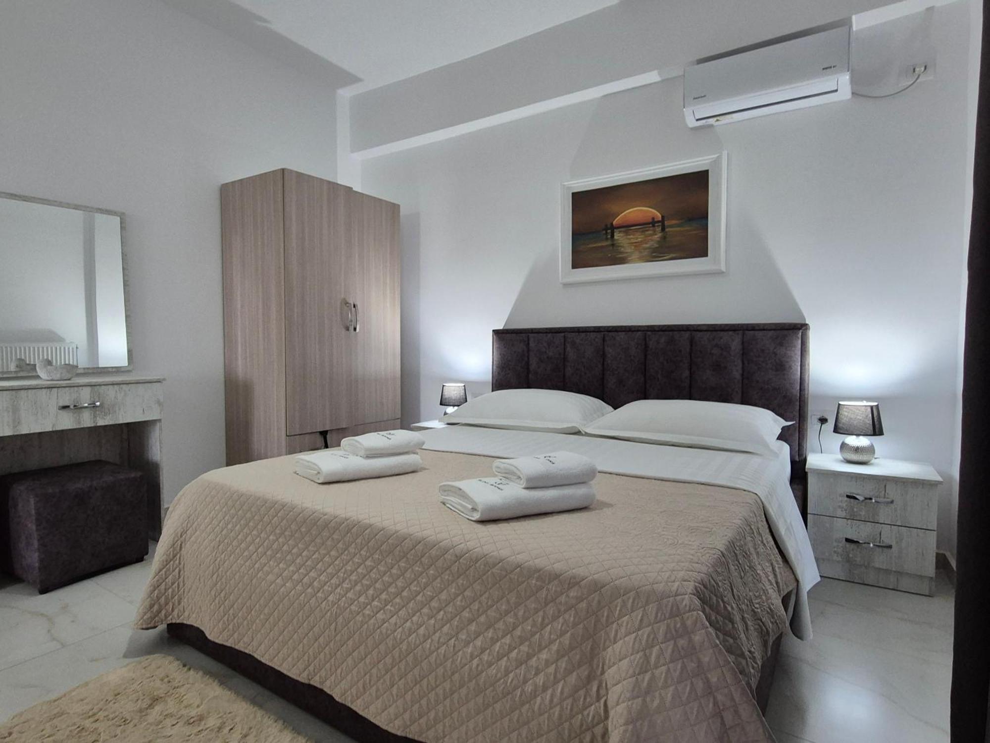 Flore Rooms Саранда Екстер'єр фото