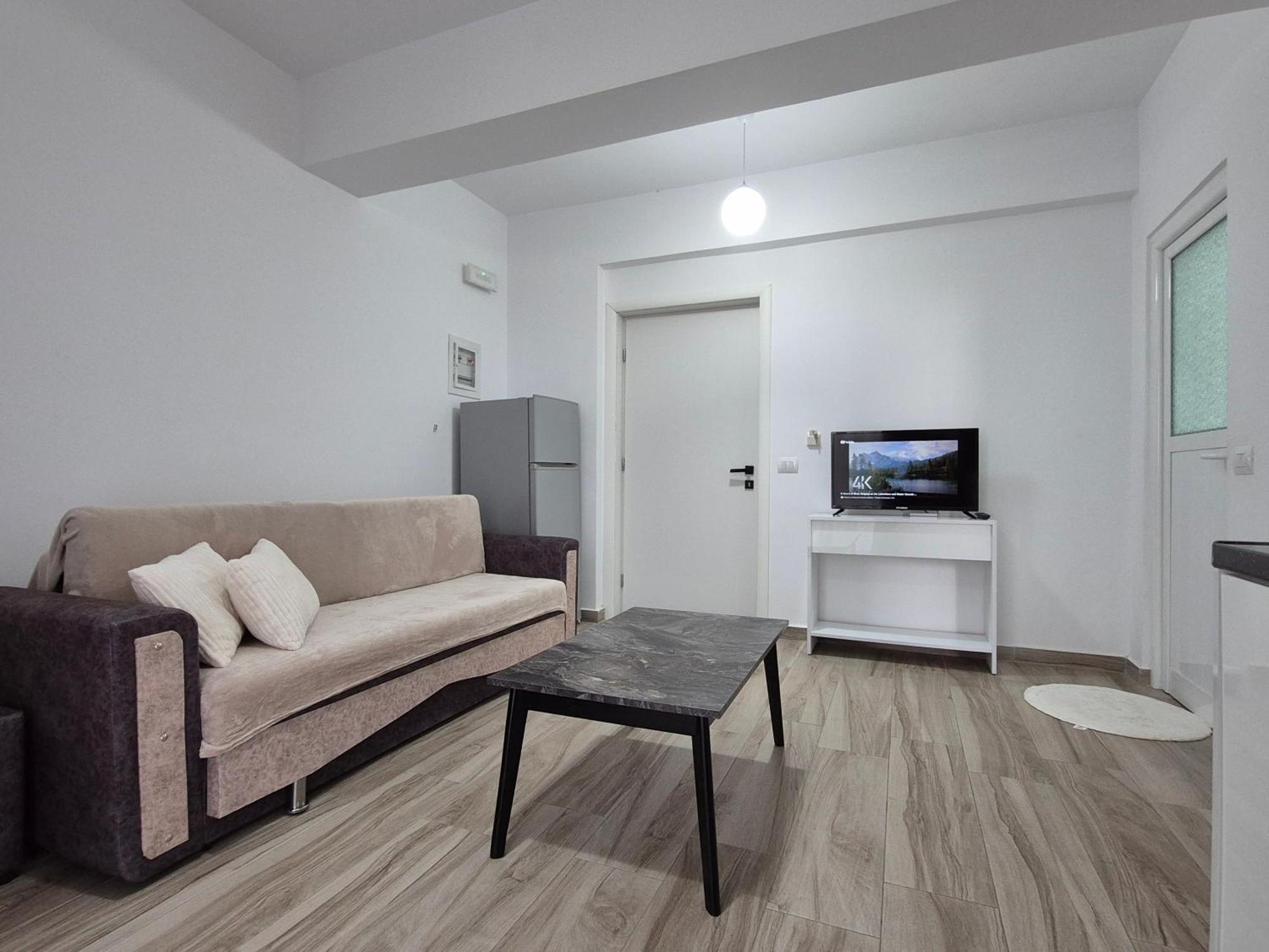 Flore Rooms Саранда Екстер'єр фото